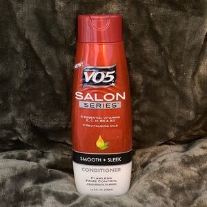 VO5 Salon Series Smooth + Sleek Conditioner - 14.2fl.oz. NOS